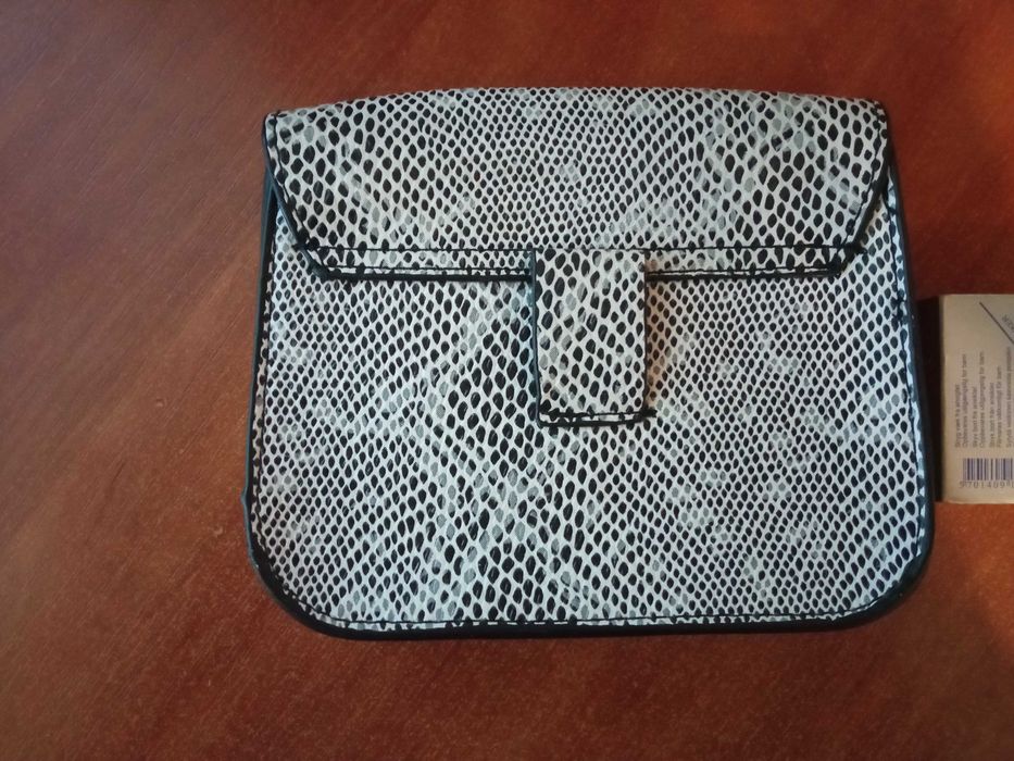 Сумочка на пояс женская.