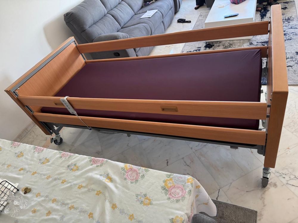Cama articulada com comando e colchão