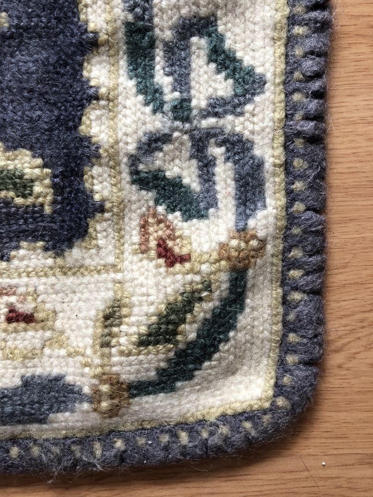 Conjunto de 2 tapetes de arraiolos