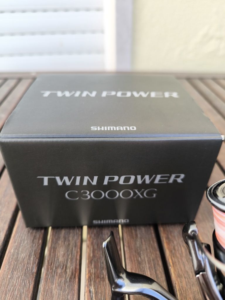 Carreto Shimano TwinPower FE C3000XG