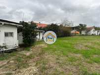Terreno 1.317,5 m2 em Gulpilhares com opção de 2 lotes — ideal para co