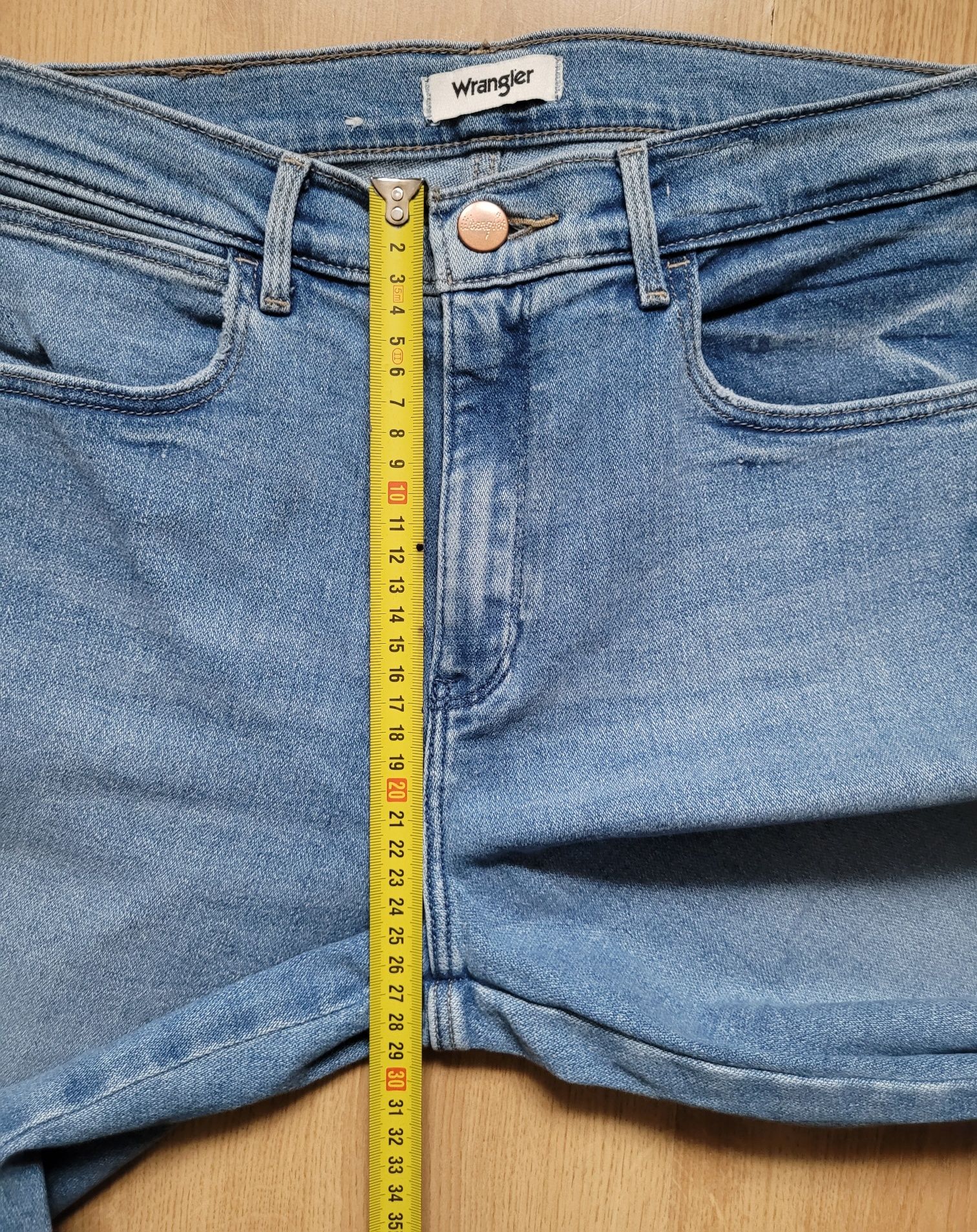 Nowe dżinsy Wrangler W29 L32