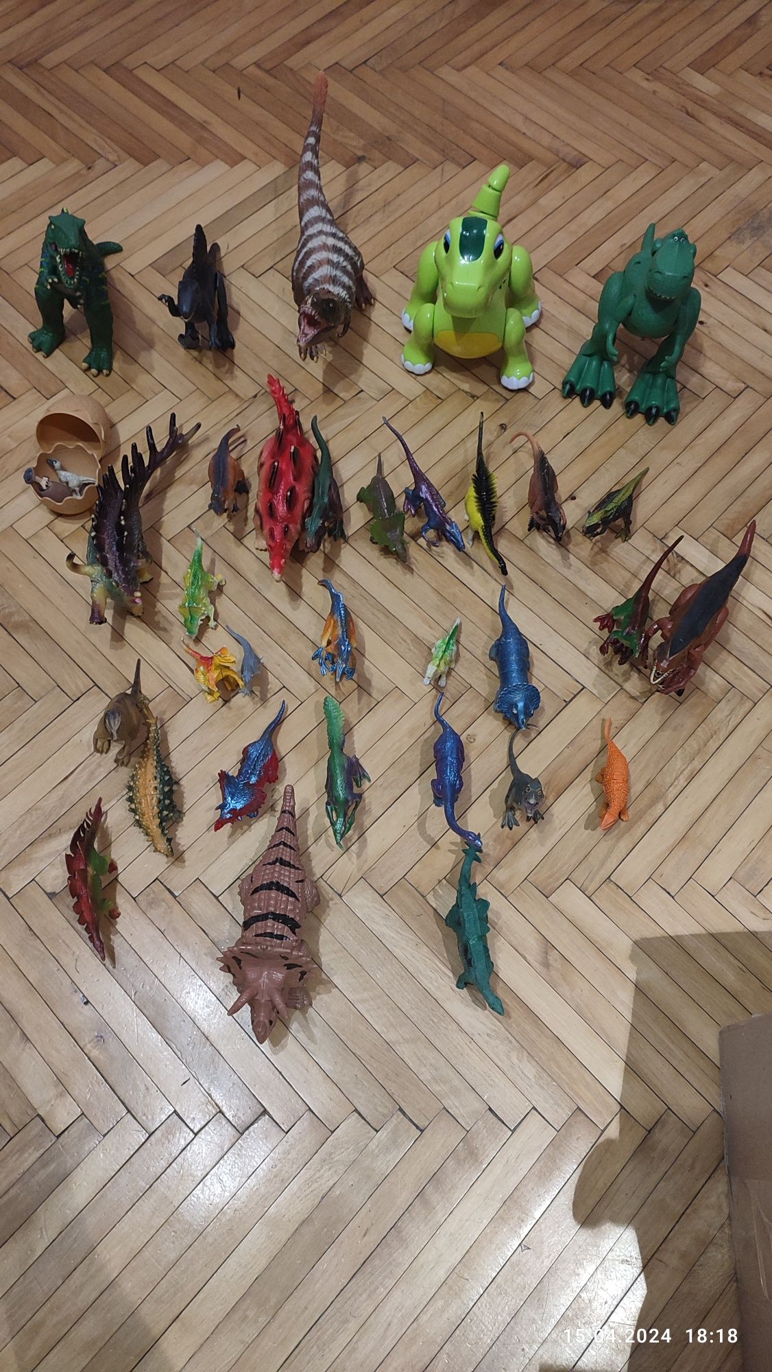 Іграшки динозаврів