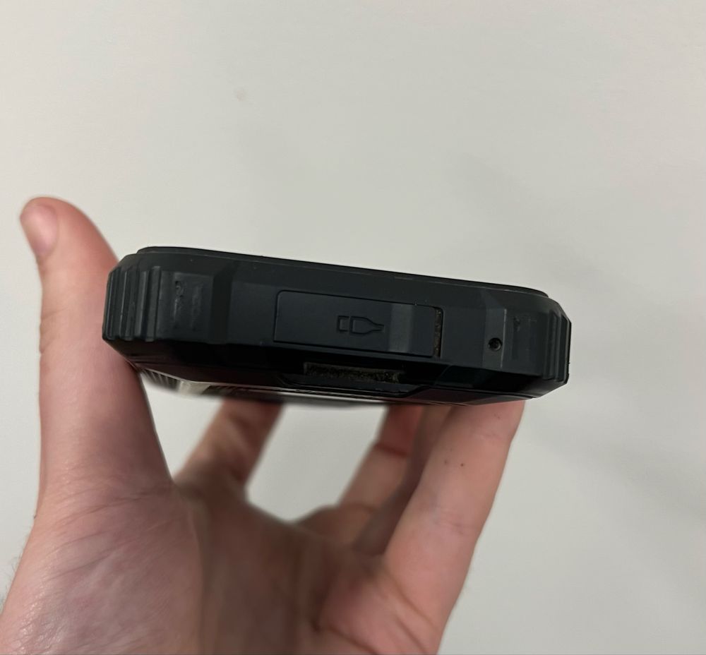Смартфон протиударний Sigma X-treme PQ38