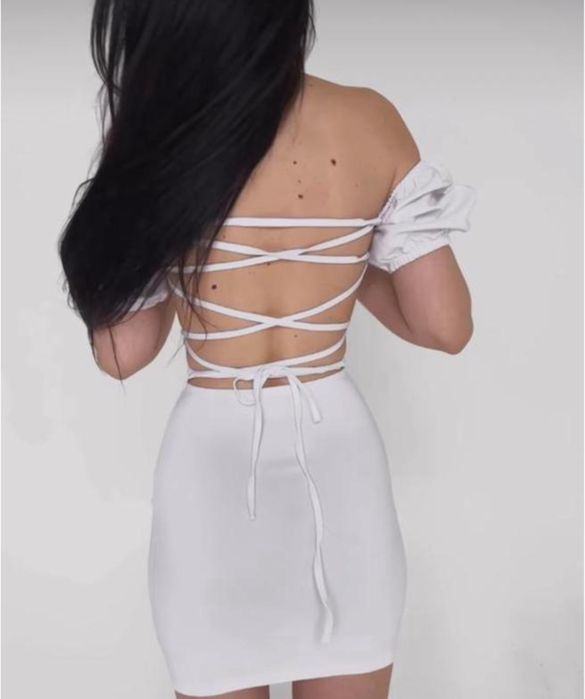 Сукня плаття з відкритою спинкою під zara