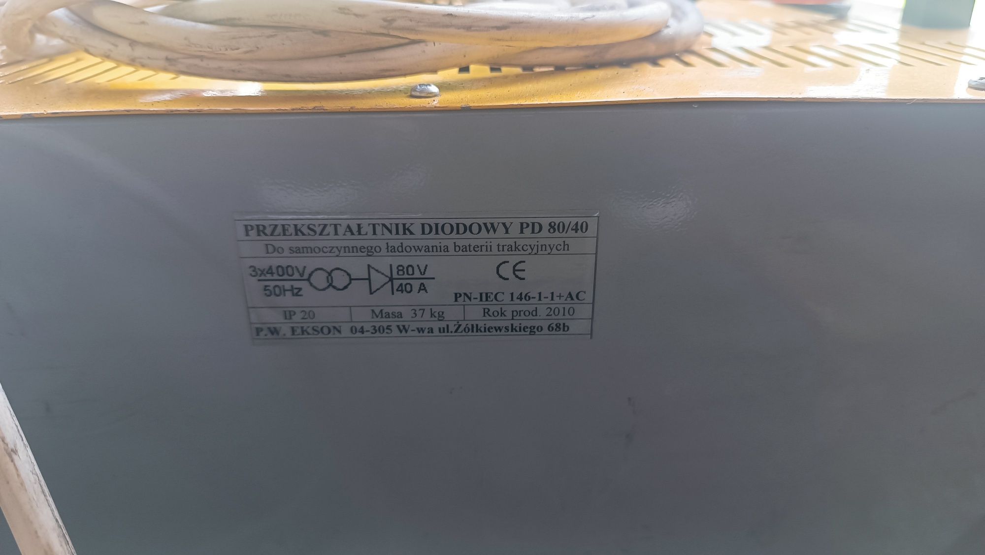 Przekształtnik diodowy ( ładowarka baterii trakcyjnych) waran PD 80/40