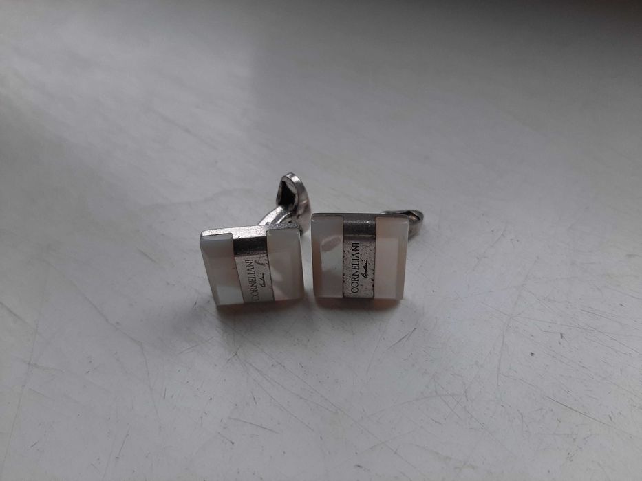 Старые серебряные запонки