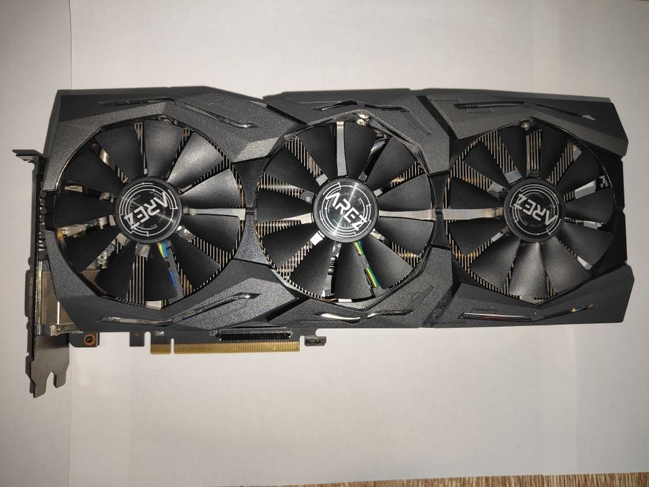 Продаю Asus  Radeon RX Vega 64 AREZ Strix 8192MB HBM2 (2048bit)
