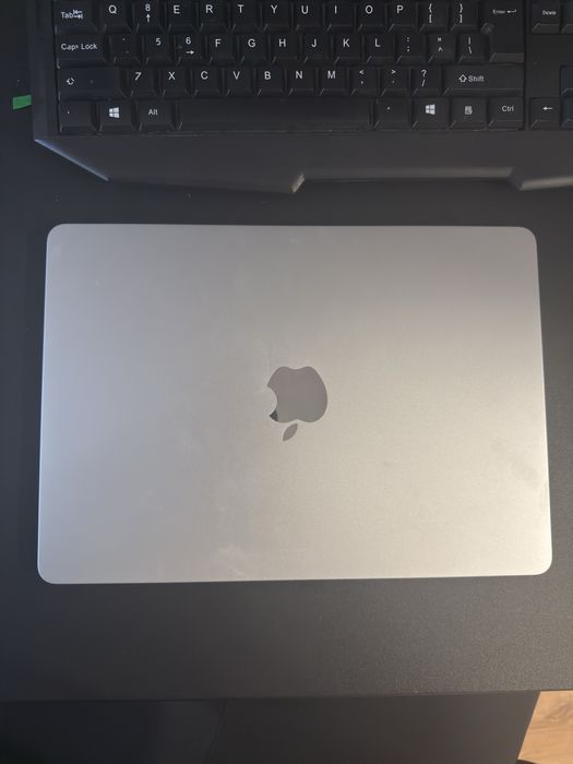 Apple MacBook Air 2025 13.6” Retina M4 16GB RAM 256GB SSD - Srebrny