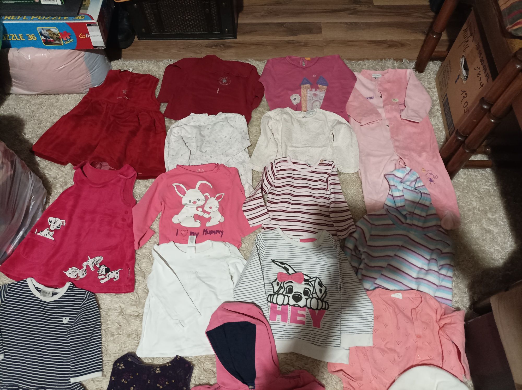Paka ubranek dla dziewczynki roz 74/80