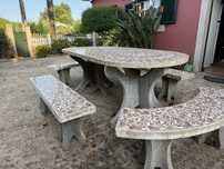 Conjunto de Mesa e Bancos Exteriores