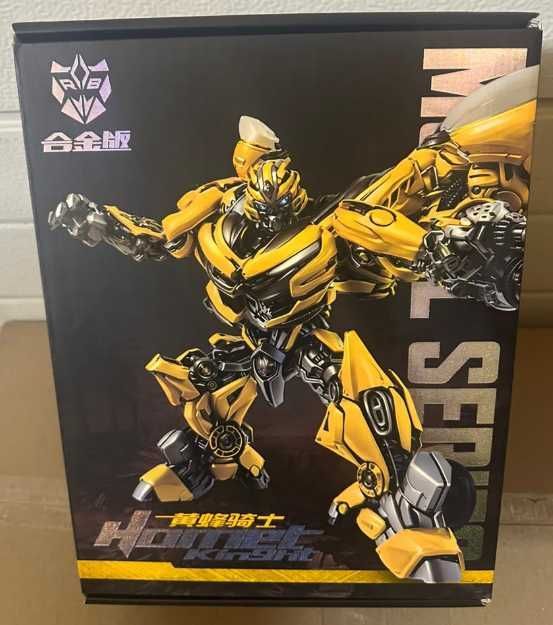 Бамблбі (Bumblebee) транформер колекційна іграшка