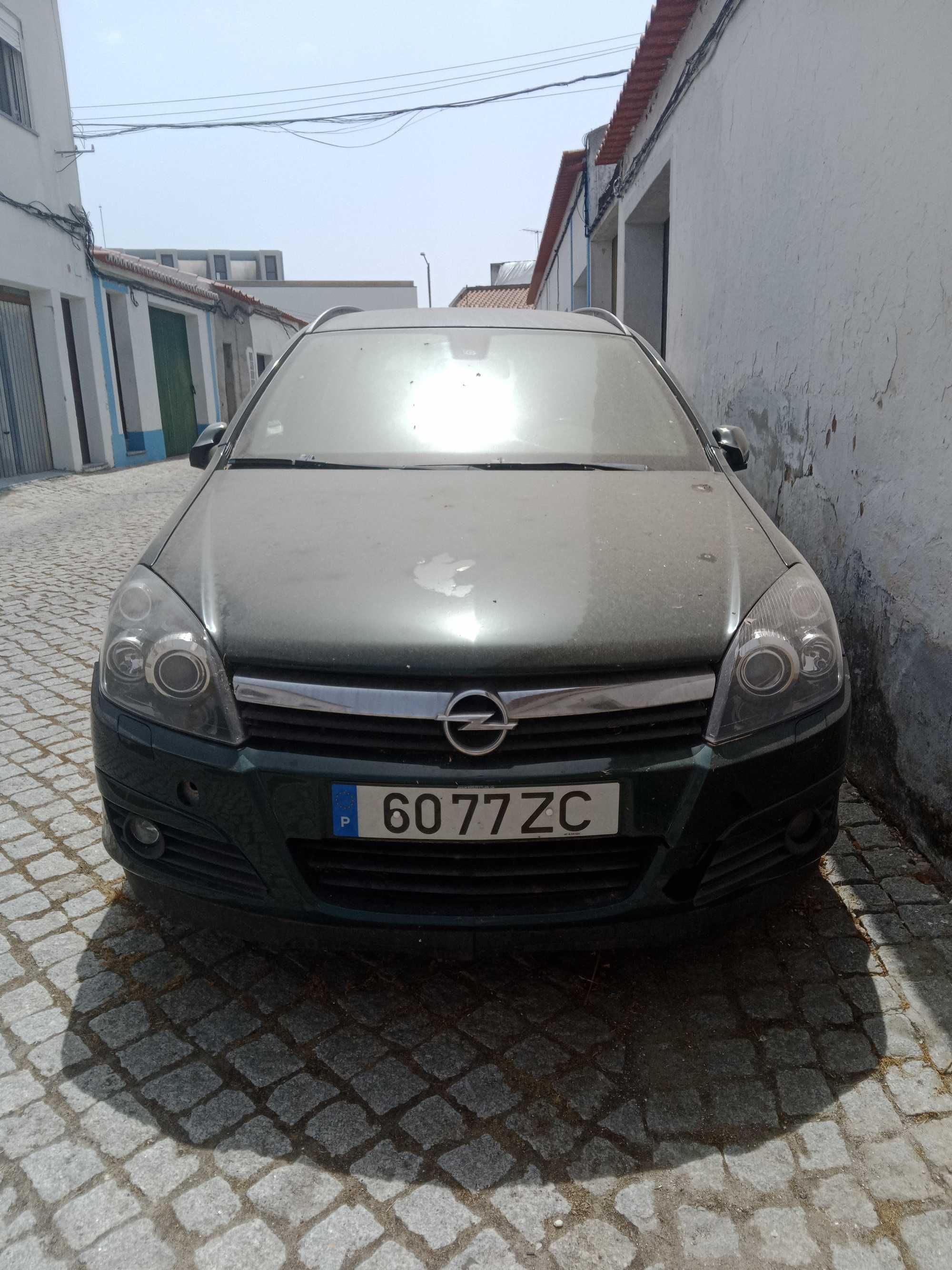 Vendo Opel Astra 1.7 CDTI com avaria( já com mais fotos)