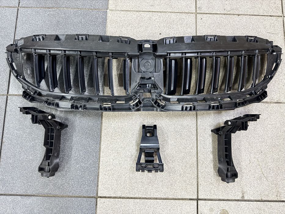 Жалюзі (верхні) до bmw g20