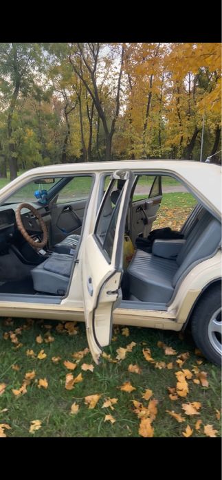 Мерседес W124 2.5Diezel