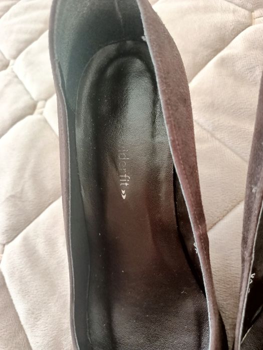 Стильні туфлі-човники