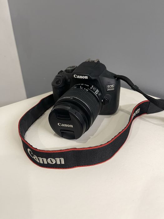 Canon EOS 2000D!