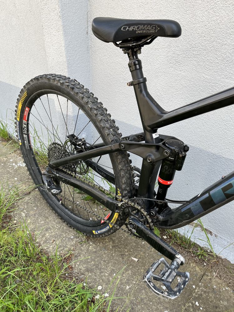 TREK SLASH 8 2020 M/L (zeb, chromag)