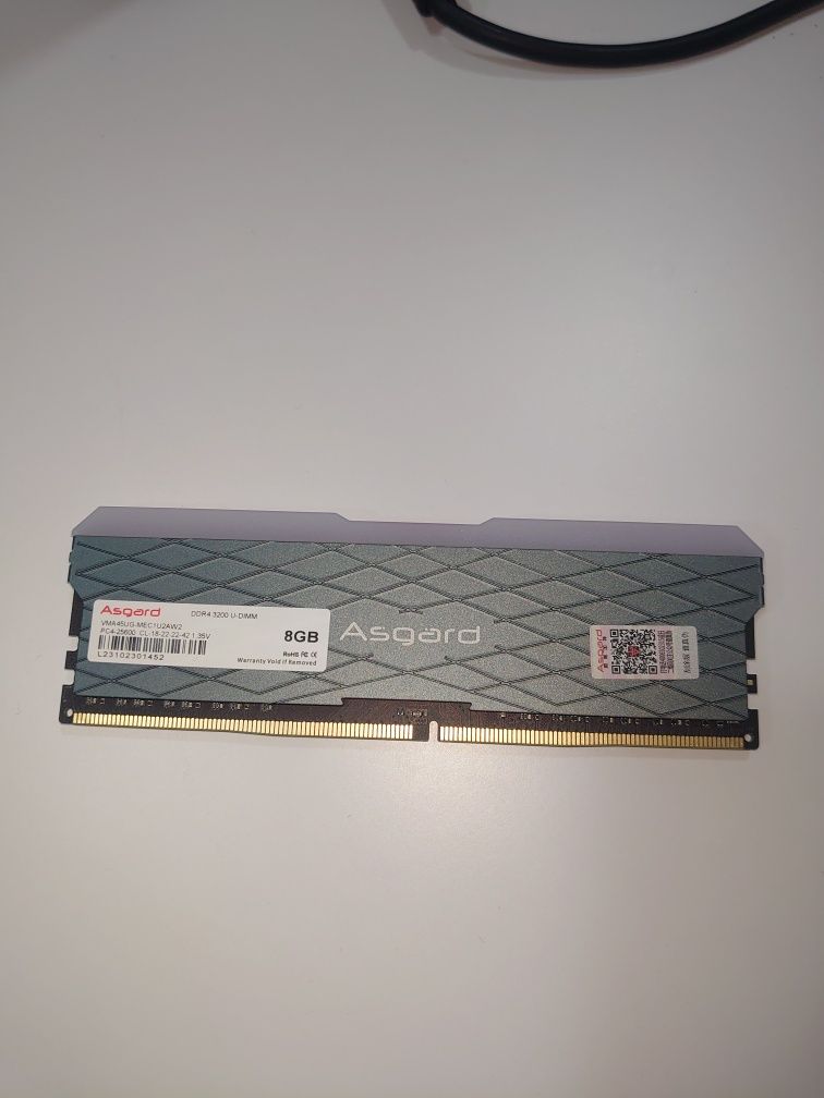 W2 DDR4 PC 16GB (8GBx2) 3200 RGB(CL18)