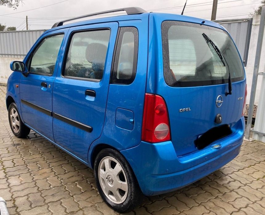 Opel Agila 1.0i de 2000 disponível para peças