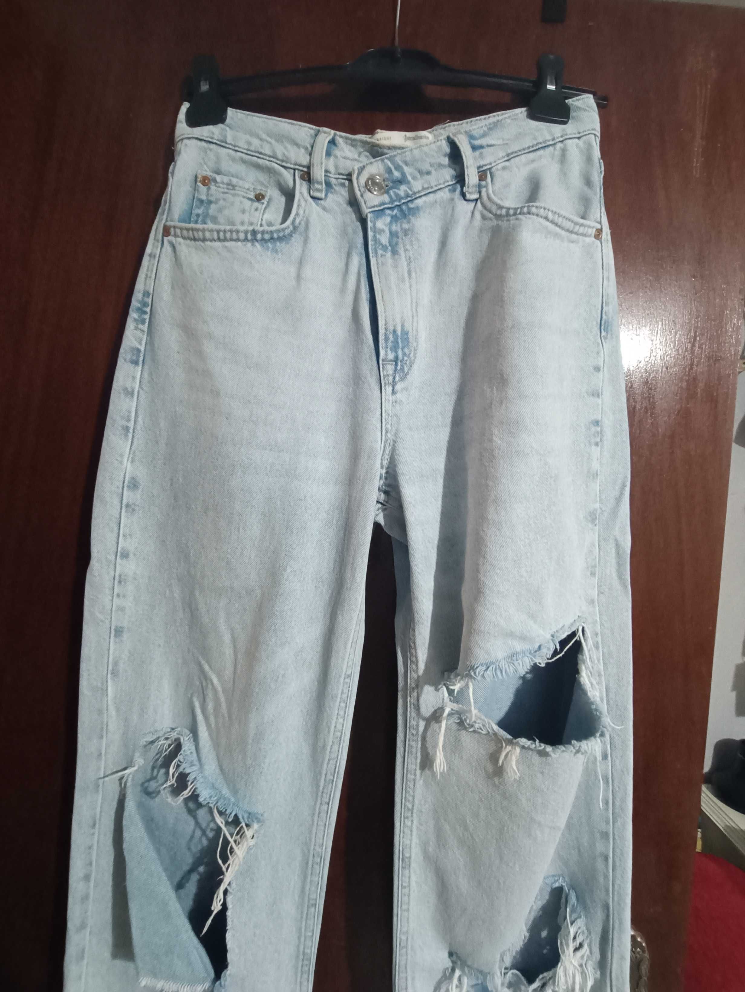 Calça de ganga larga clarinha