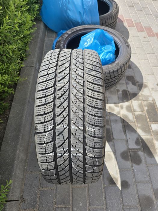 Opona zimowa Paxaro 245 45 R18 V XL Inverno