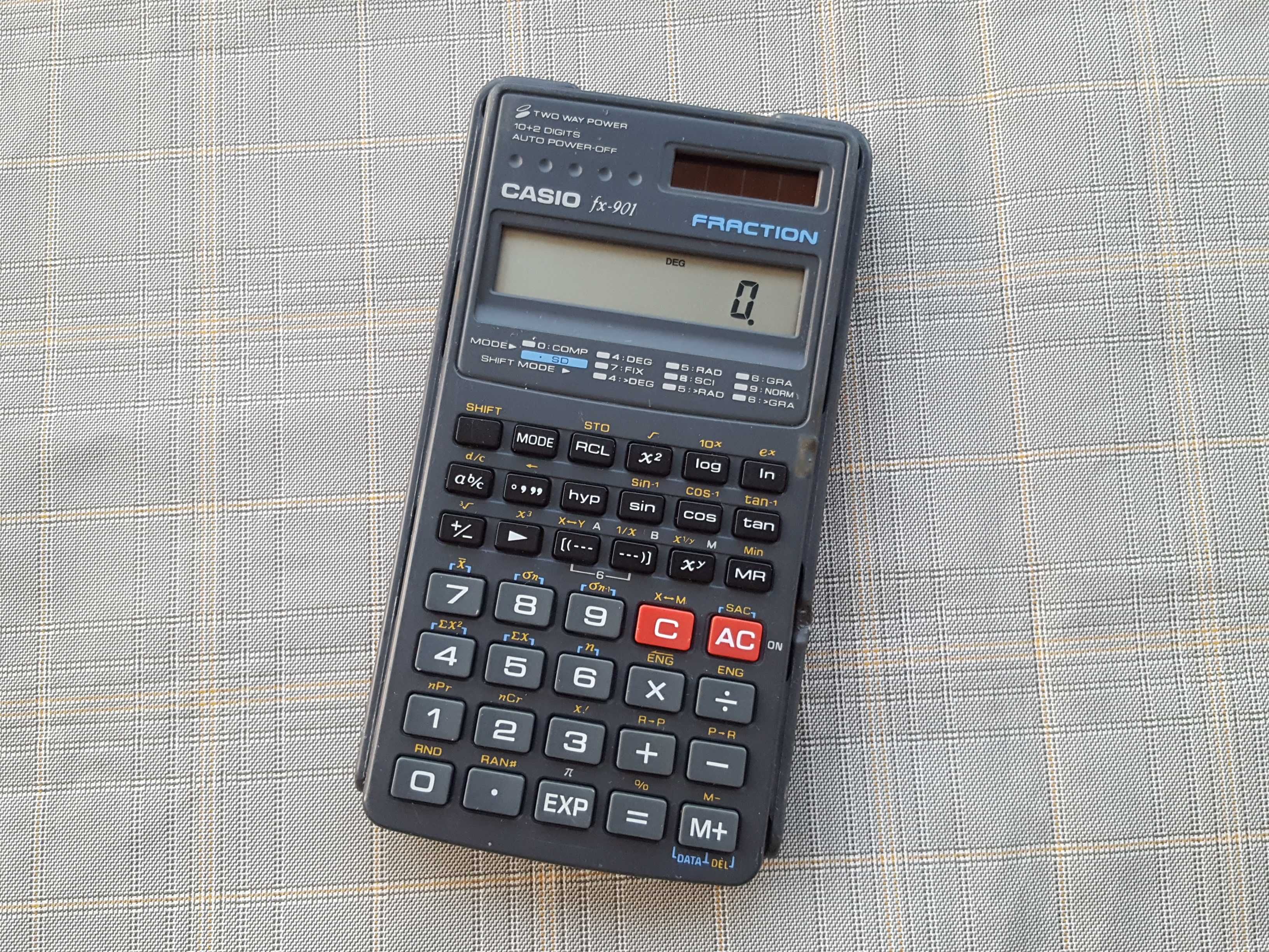 Калькулятор Casio fx-901 инженерный