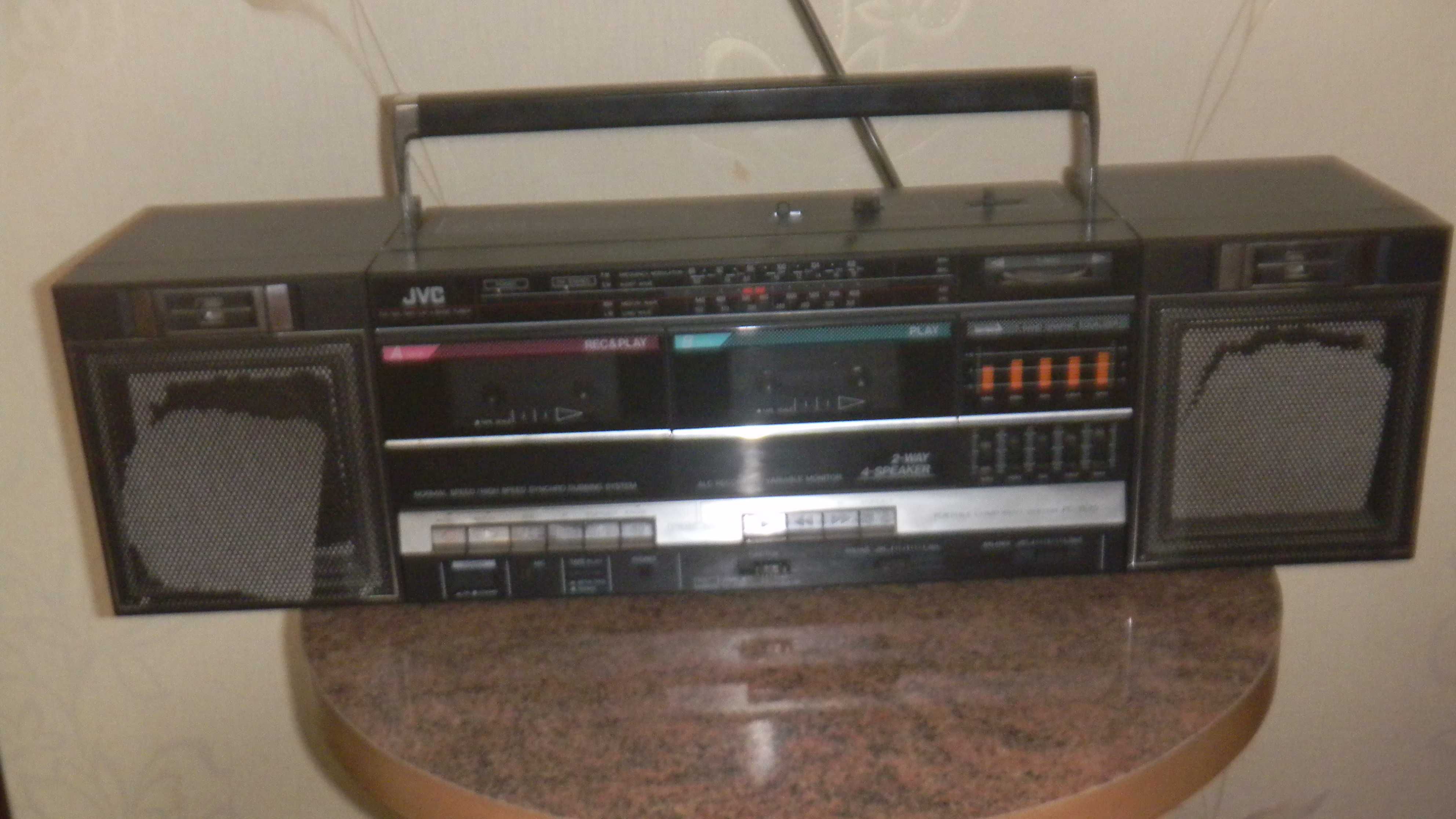 магнитолы National RX-C39 и JVC PC-W35