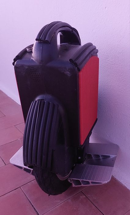 Uniciclo elétrico como novo