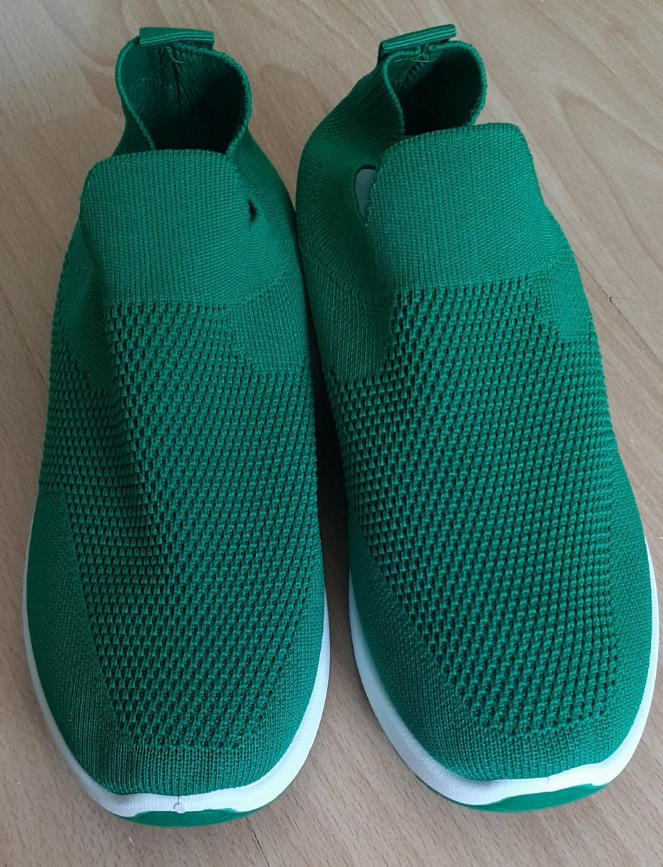 Buty sportowe, wsuwane,,  zielone