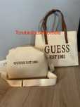Nowy zestaw torebek Guess.