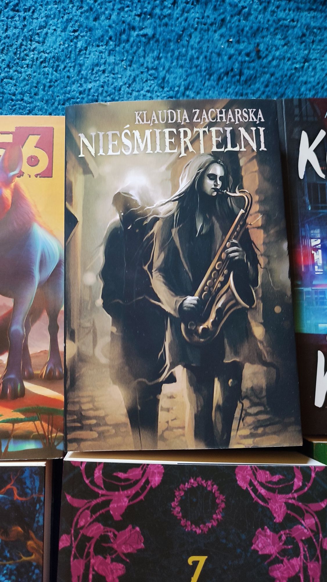Zestaw 13 książek fantasy Smocze Kryształy Luienna Gołoborze Gideon