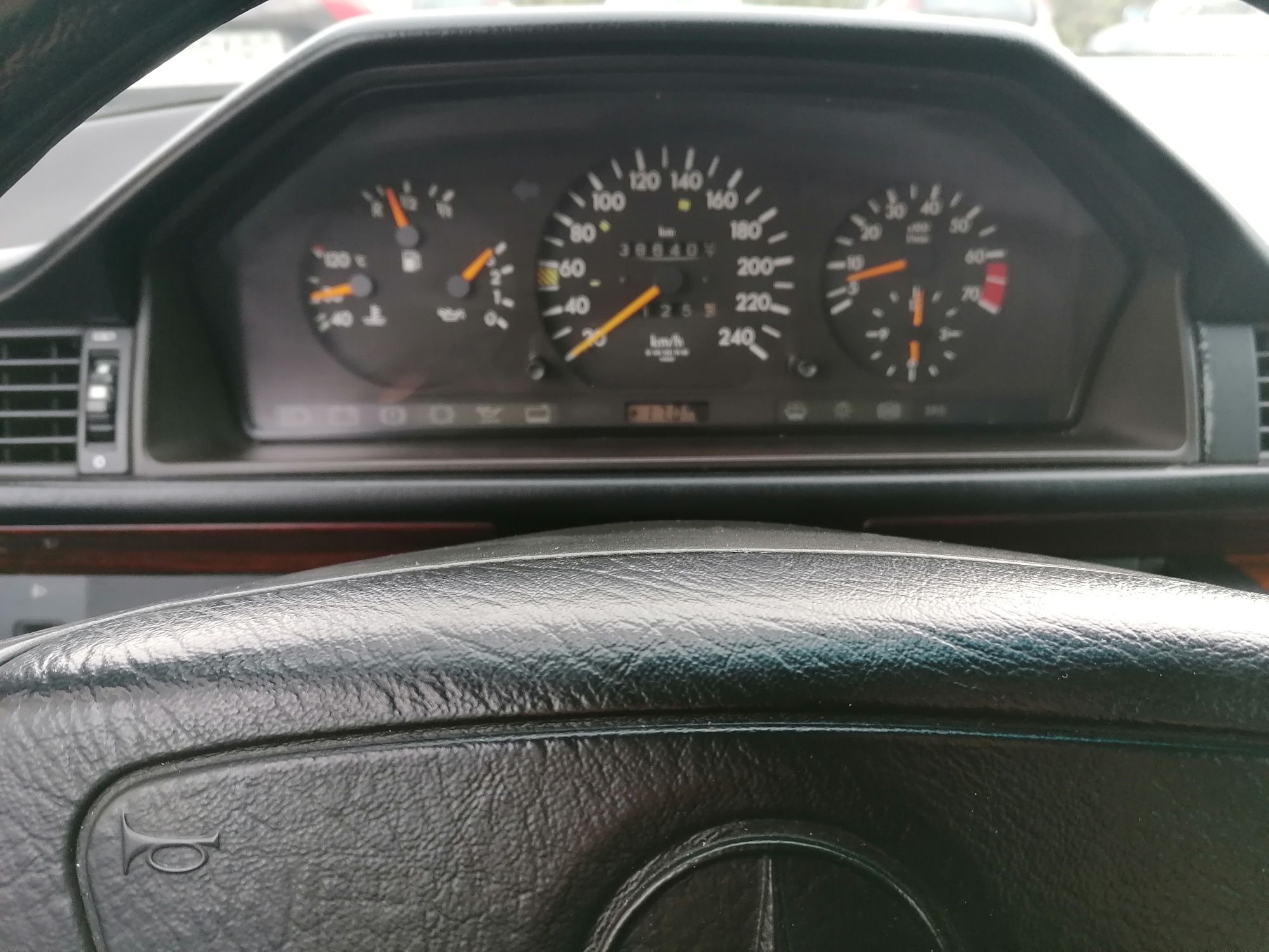 Mercedes W124, 2.0 benzyna z gazem i automatyczną skrzynią biegow