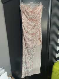 Cekinowa sukienka maxi z piurami