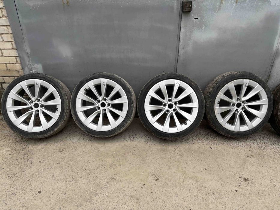 Колеса комплект R19 Tesla model 3 2022 R19