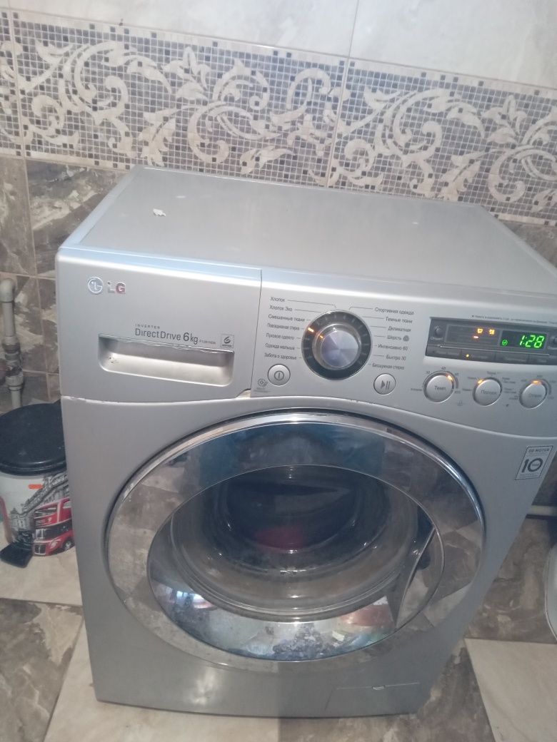 Продається пральна машина    LG