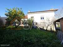 Moradia para Recuperar na Encantadora Vila de Maceira, Leiria