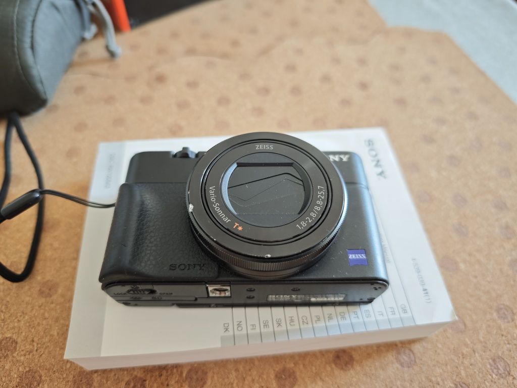 Mały wielki aparat Sony RX100 M3