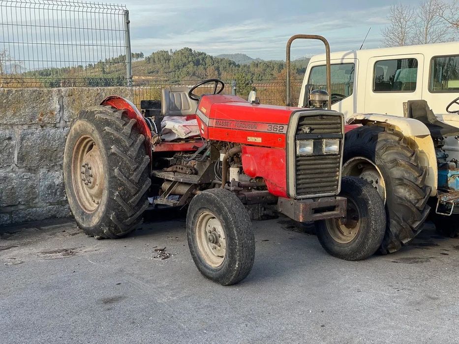 Massey Fergunson 362 para Peças