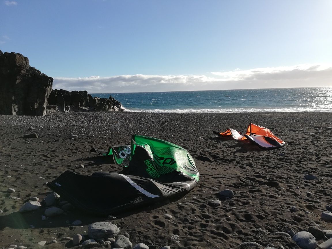 Kitesurf oxone enduro v2 9m + enduro v1 12mt + barra +prancha