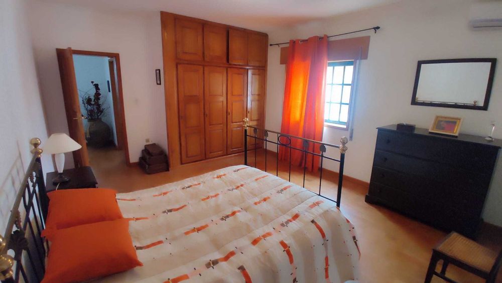 Cama em ferro estilo clássico