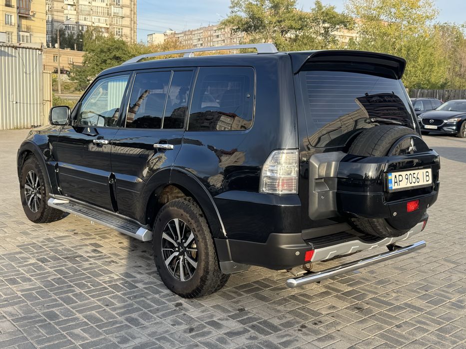Mitsubishi Pajero Wagon 2007г 3.0 газ автомат 4х4