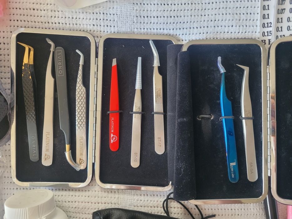 Пінцети та інші товари для нарощування вій