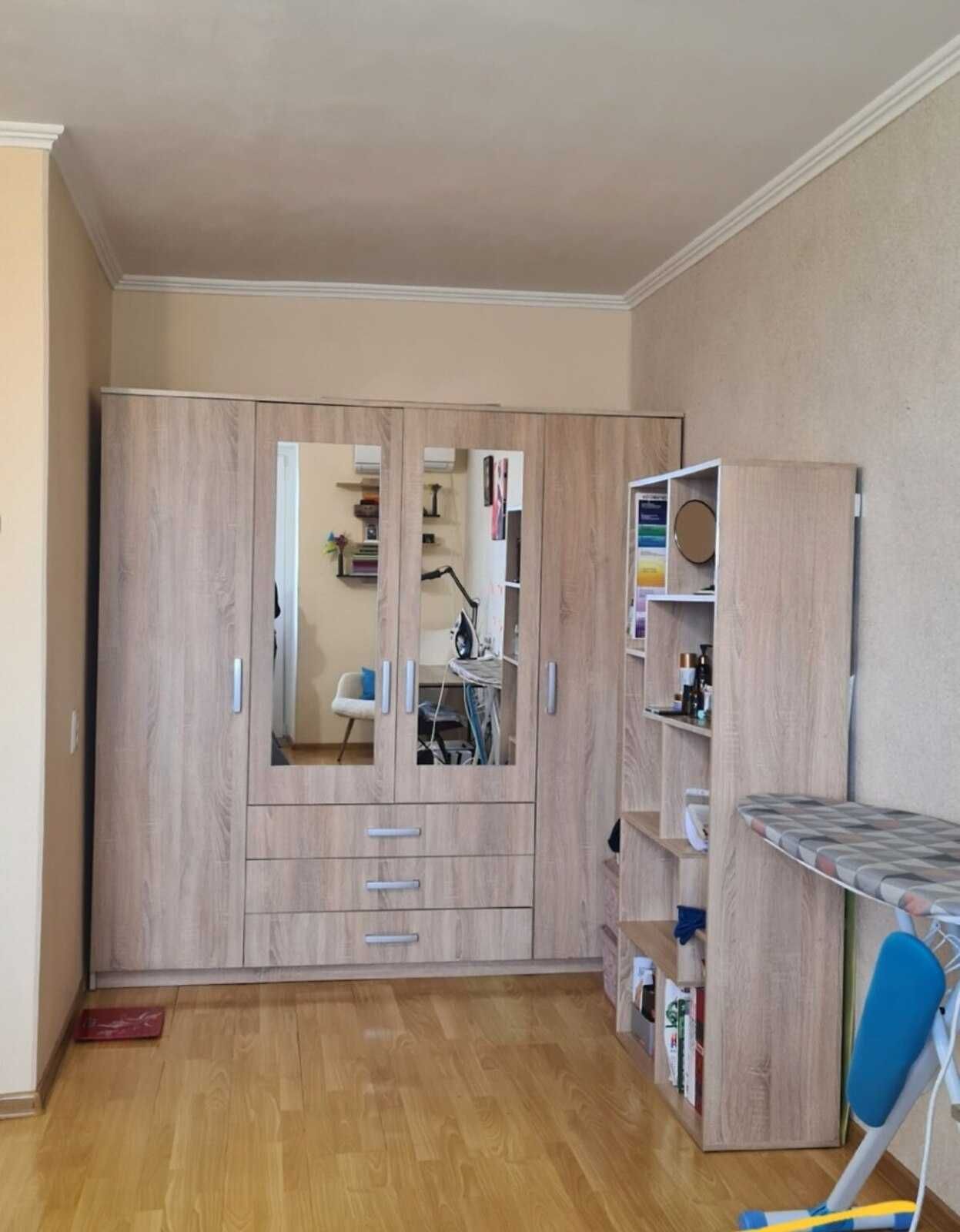 Продаж 1к квартири на вул. Замостянська
