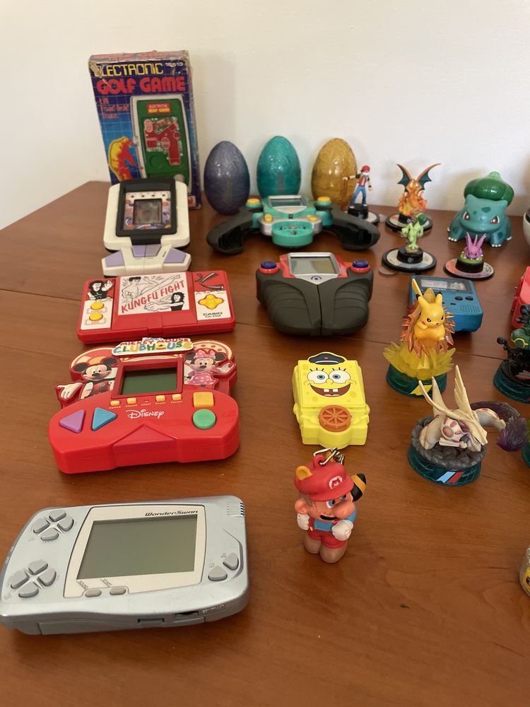 Bonecos e consolas, Nintendo, Pokémon, Hasbro, Tomy, Tyger