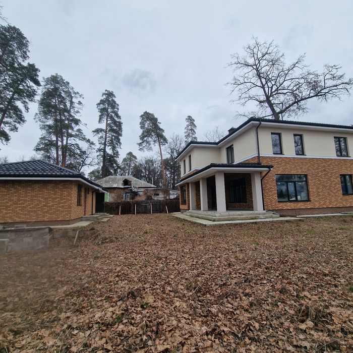 Сучасний котедж  у Пущі-Водиці.