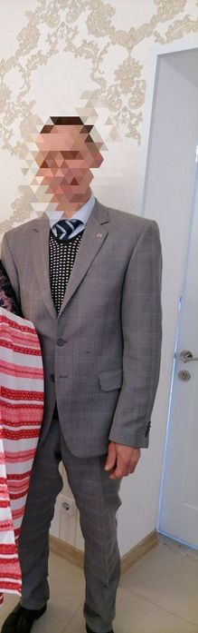 Продам класичний костюм Arber