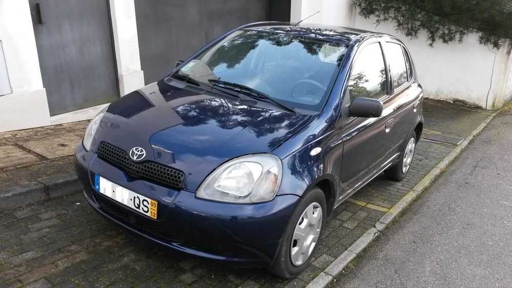 Toyota Yaris Terra 1.0cc Ano 2000/Dez