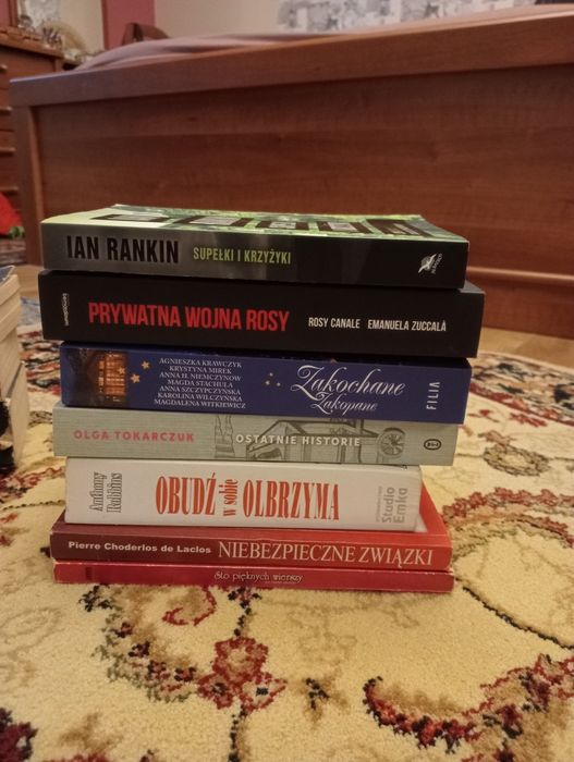 Sprzedam książki widoczne na zdjęciach