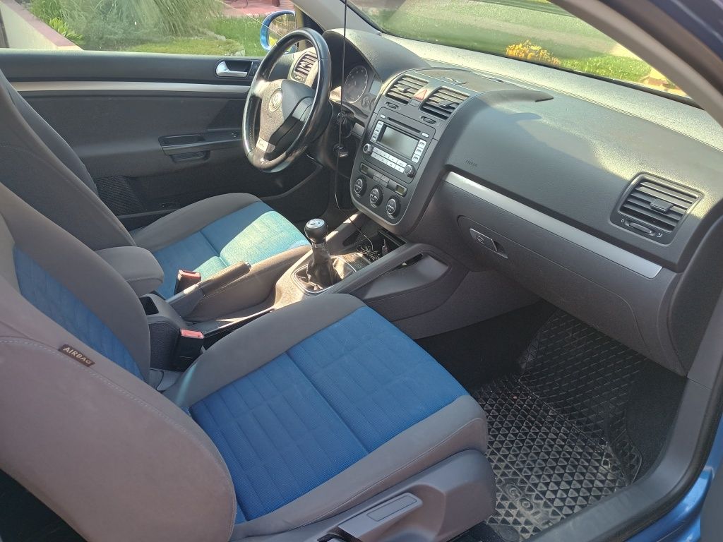 VW Golf V 1,4 pb 2007 hak